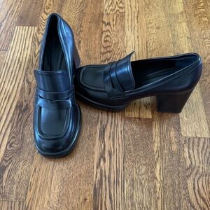 Enzo Di Martino Women’s Black Heeled Loafers Size 37